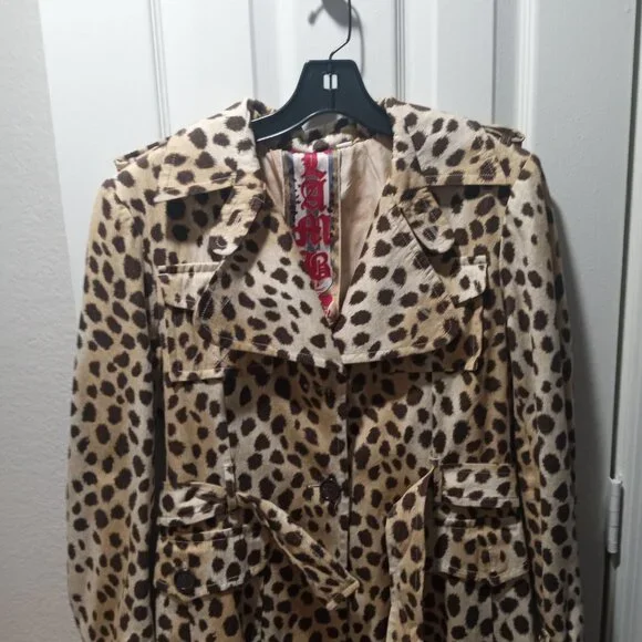 L.A.M.B Vint Trenchcoat - Picture 7 of 10